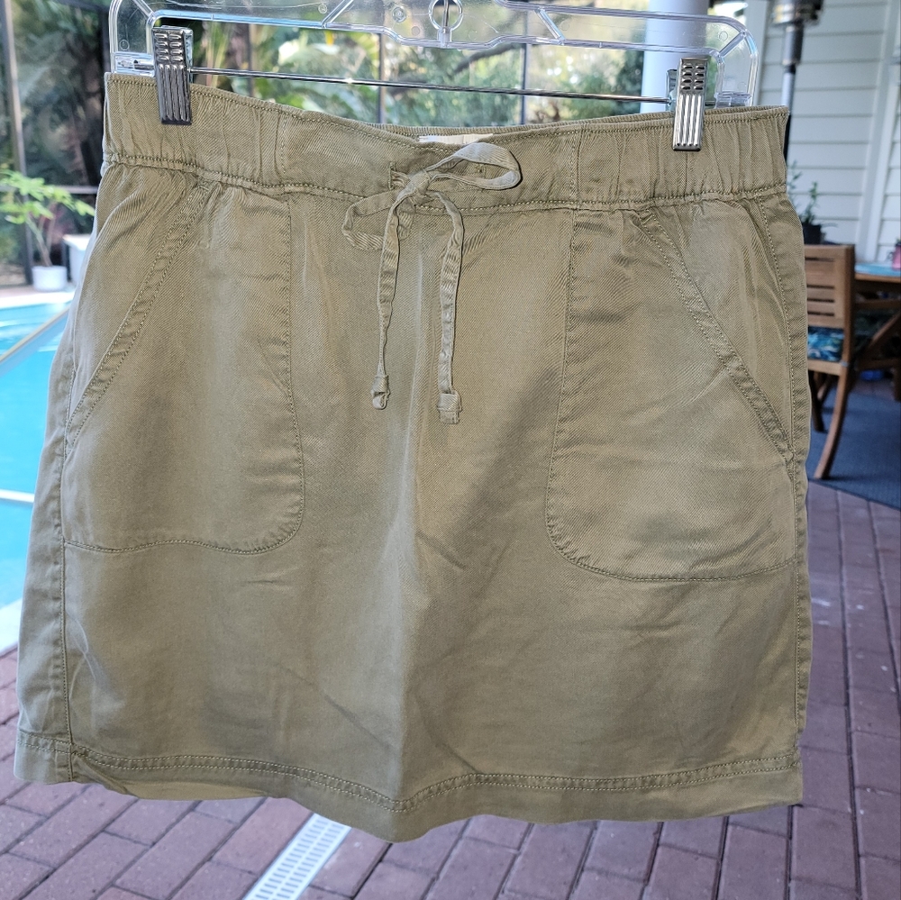 C&C California,  Medium, Skort, Olive Color, Made of Lyocel, Made in India